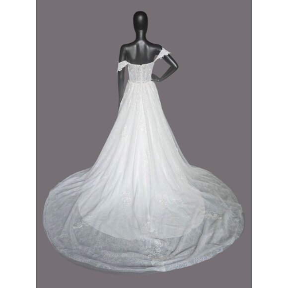 NWOT Ivory Lace Embroidered A-Line Shrug Sleeve Wedding Gown - Da Vinci - Picture 7 of 14
